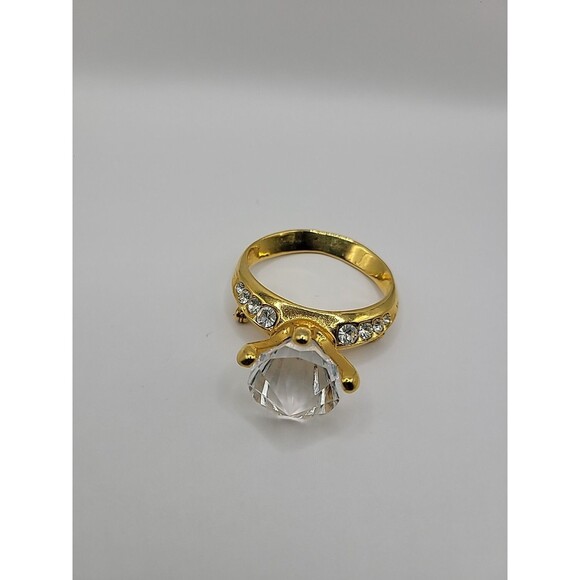 Vintage Brooch Pin Ring Shape Gold Tone Crystals Jewelry Costume - Picture 4 of 10